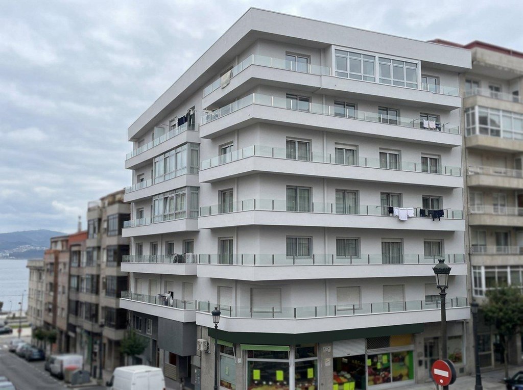 Foto 1 Instalación de sistemas SATE en fachadas en Vigo